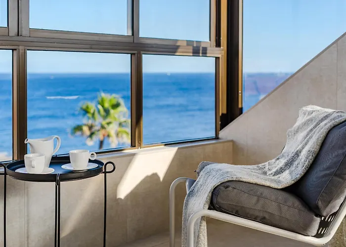 아파트 Atlantic View Premium Oceanfront Penthouse 코스타델실렌시오