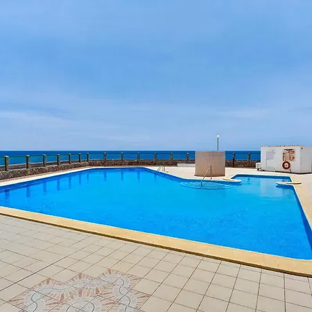 Atlantic View Premium Oceanfront Penthouse شقة *